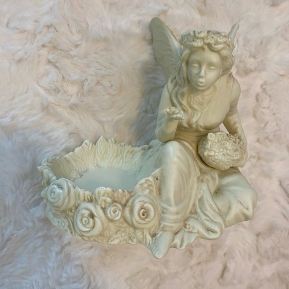 Partylite Ariana Fairy Blowing Kisses‎ Porcelain Tea Light Candle Holder - Picture 2 of 11